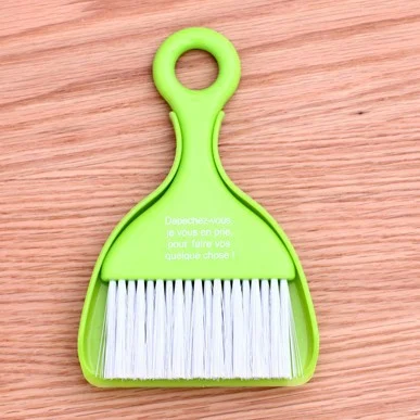Computer Keyboard Brush Cleaning Sweep Set — Green